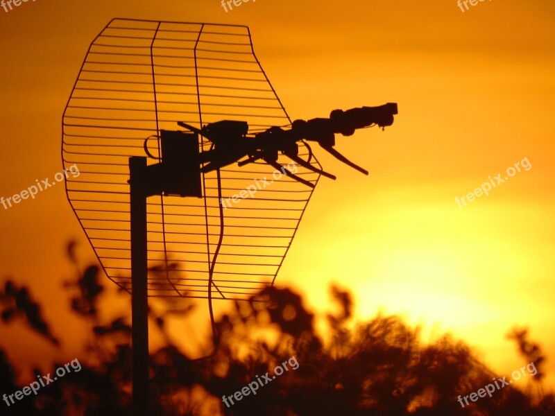 Sol Antenna Sky City Silhouette