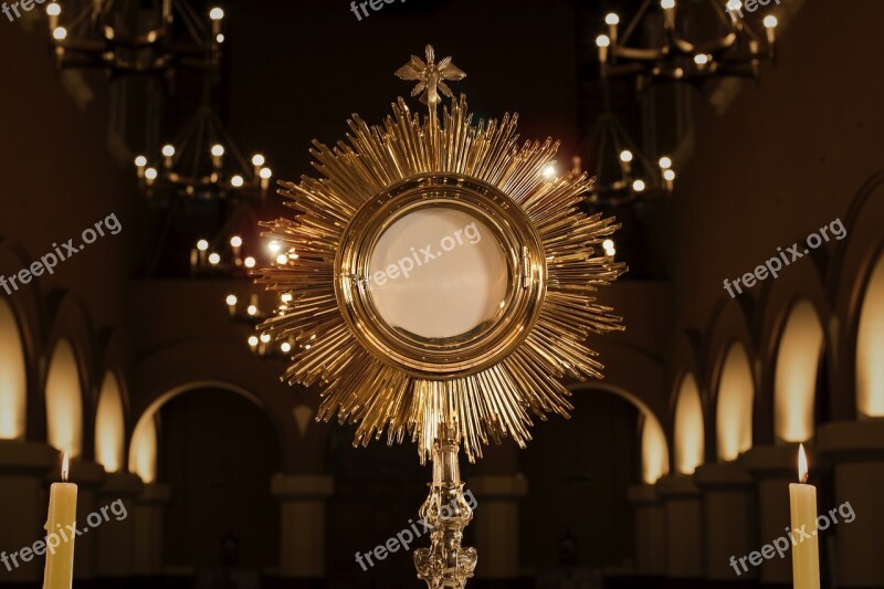 Monstrance Jesus In The Blessed Sacrament Religion Religious Jesus Christ