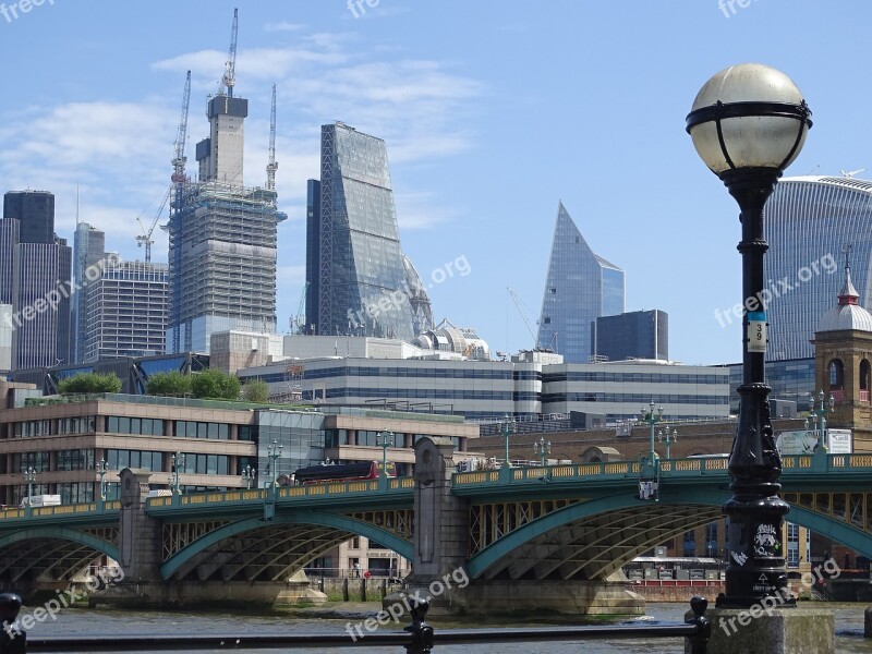 London England United Kingdom Skyline Bridge