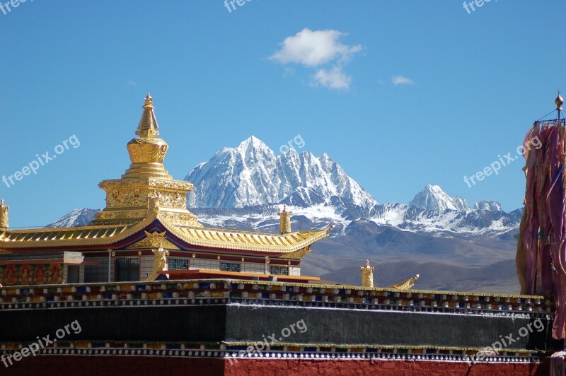 Sichuan Ganz Tower Snow Mountain Temple