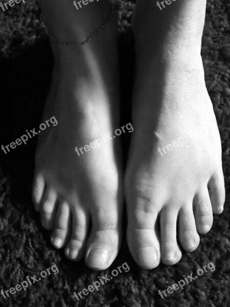 Feet Stable Barefoot Run Free Photos