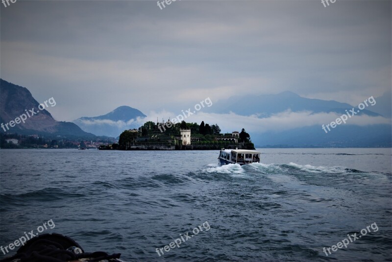 Lago Maggiore Boats The Island Mother The Greater Island Italy