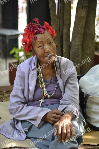 Cuba Cigar Havana Cuban Woman