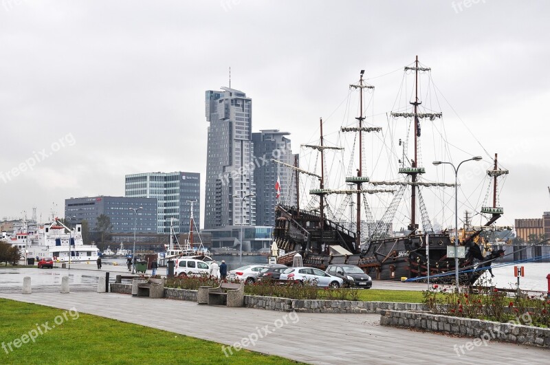 Gdynia Ships Haven Square Monument