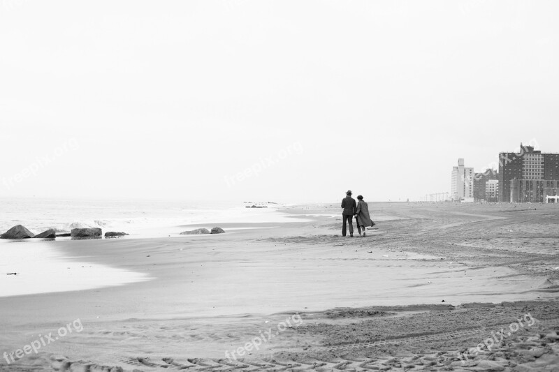 Nyc Couple Goals Beach Blackandwhite Bw