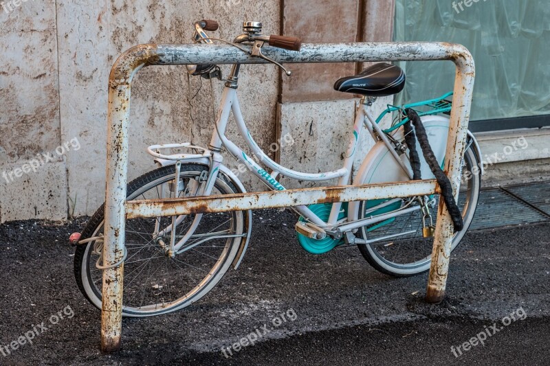 Bicycle Abandoned Abandonment Peña Only