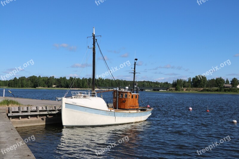 Finnish Oak Island Port Summer Tourism