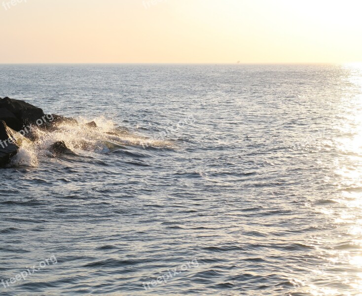 Sea Ocean Baltic Sea Wave Spray