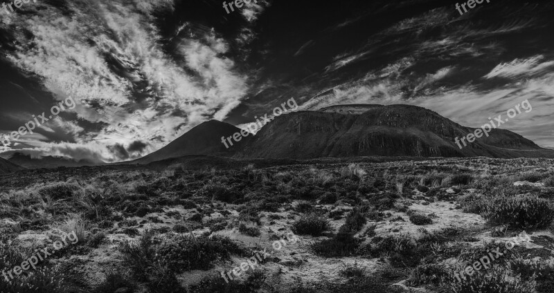 New Zealand Mount Doom Tongariro Ngauruhoe Crossing