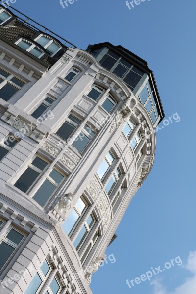 Portrait Architecture Hamburg White Oblique