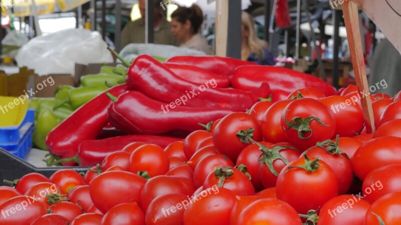 Red Market Marketing Tomato Pepper