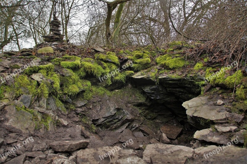 Boreč The Smoking Mountain Natural Phenomenon Geology