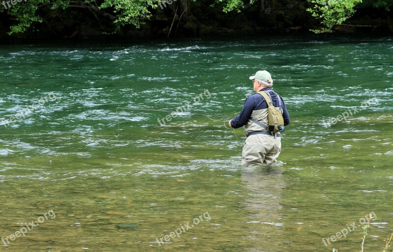 North Umpqua River Fly Fishing Oregon Summer Stream