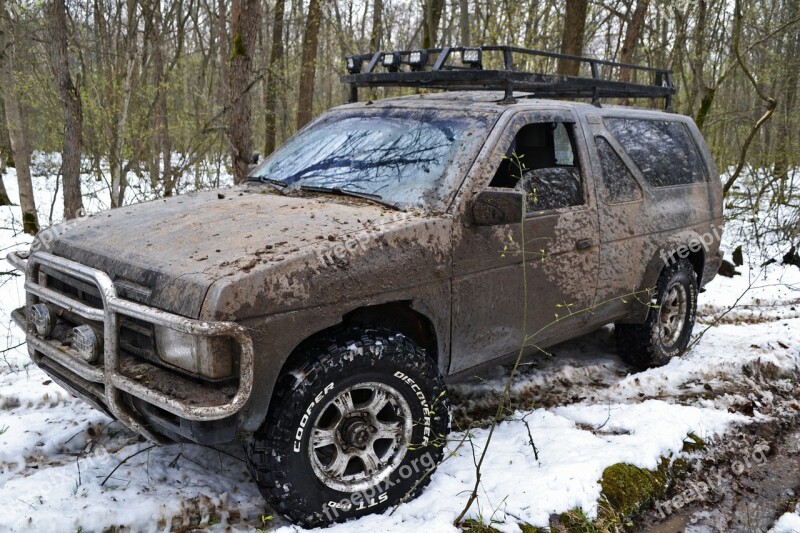 Nissan Terrano Off Road Mud Extreme