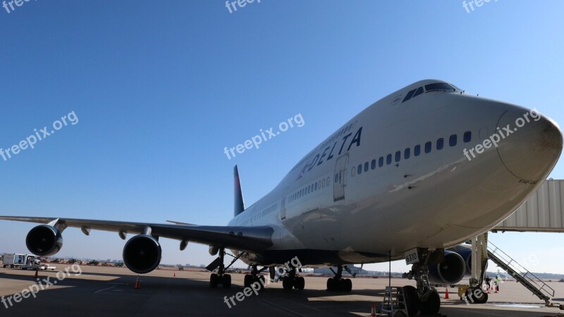 Delta 74 Airport Airplane Plane