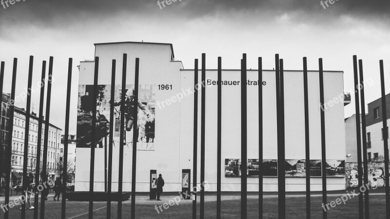 Berlin Commemorate Berlin Wall History Bernauer Straße