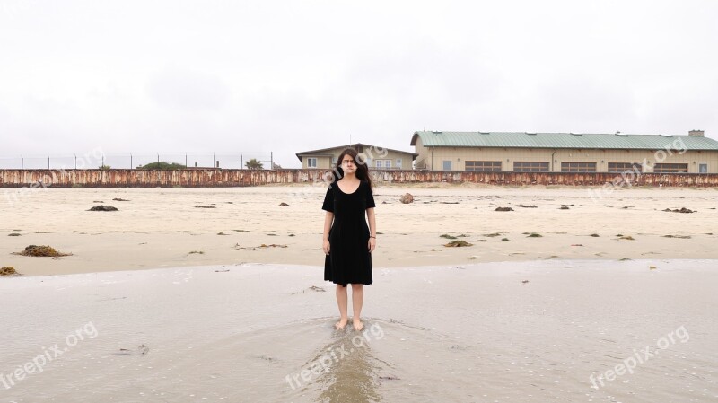 Beach Peña Abandoned Person Sad Woman