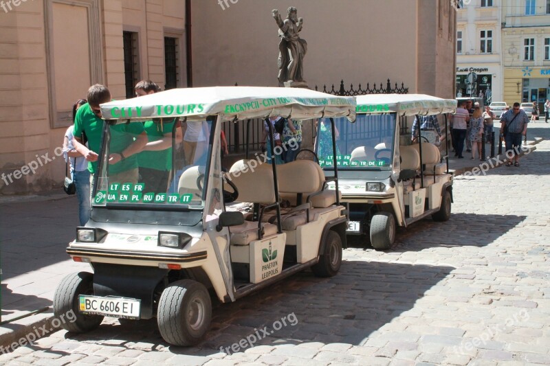 Excursion Car Ukraine Lviv Old Town