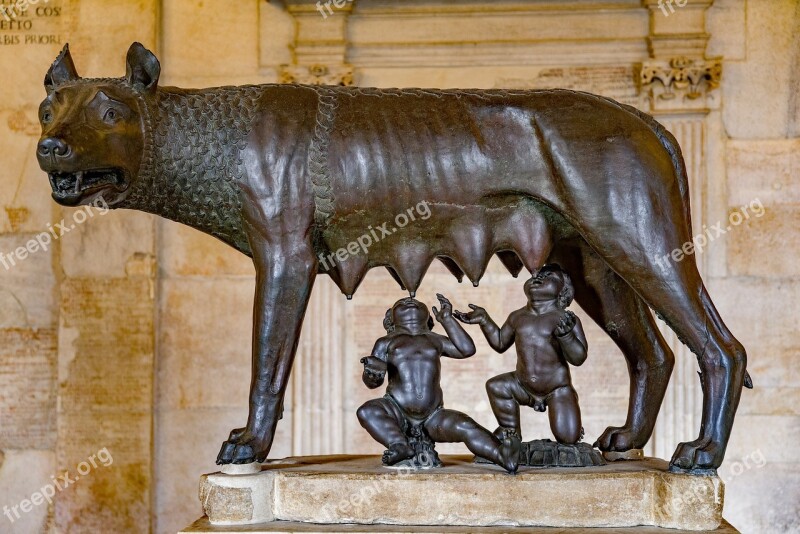 She-wolf Wolf Rome Animal Sculpture