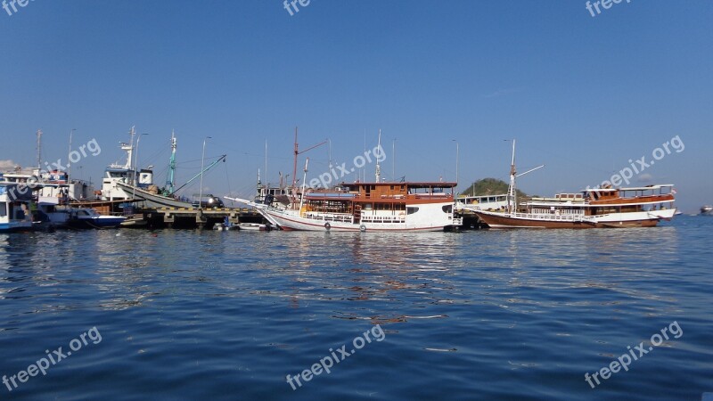 Boat Harbour Labuan Bajo Komodo Island Free Photos