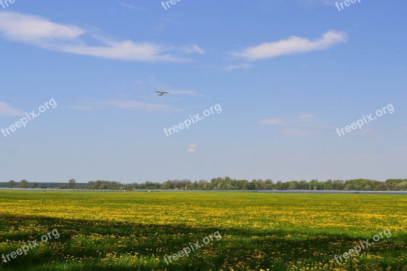 Flight The Plane Sky Meadow Airport