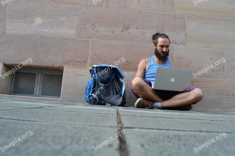 Freelancer Street Work Apple Laptop Macbook Pro