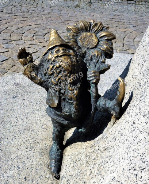 Gnome Wroclaw Poland Statue Bronze Sculpture