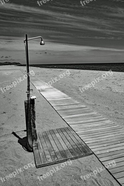 Shower Beach Wooden Track Shower Head Black And White