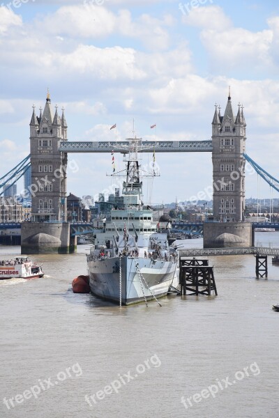 London Uk Great Tower Bridge