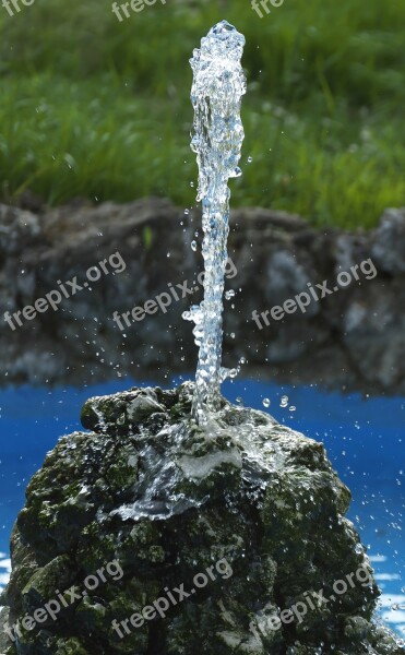 Fountain Water Reflection Backlighting Splash