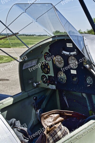 Aircraft Cockpit Armature Transport System Flyer