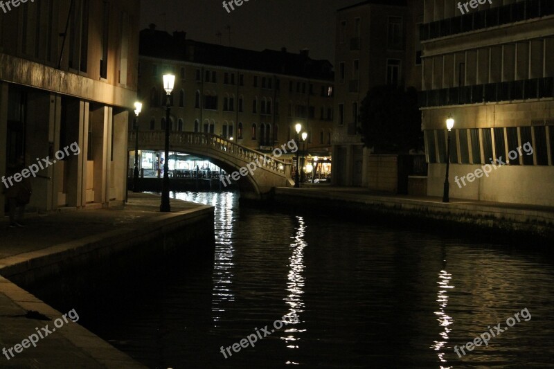 Architecture Reflection Water Travel Illuminated