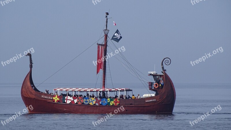 The Ship Ship Water Boat Monolithic Part Of The Waters Sea