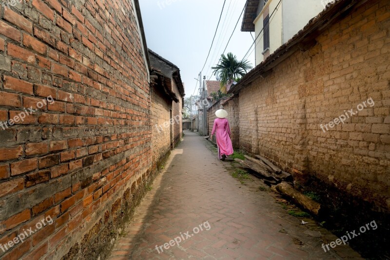 The Ancient Village Forestry Road Hanoi Women The Tradition