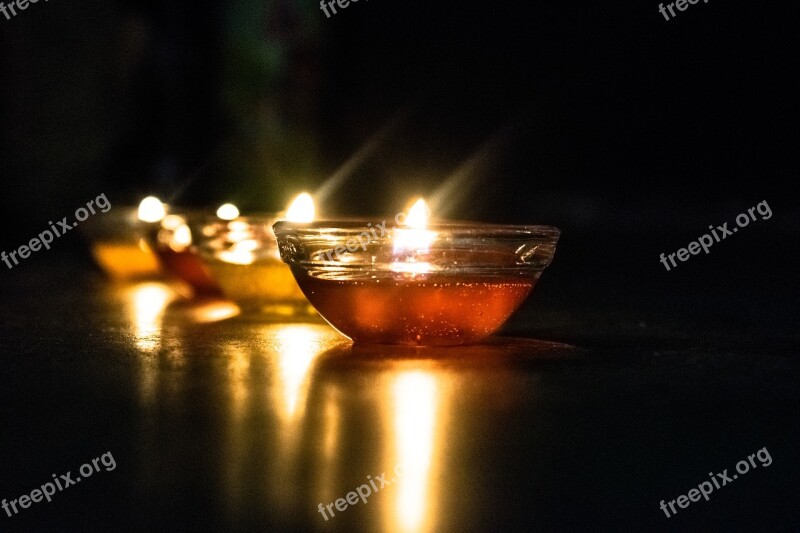 Dark Flame Reflection Light Candle