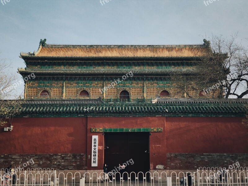 Building Outdoor Old Roof Traditional