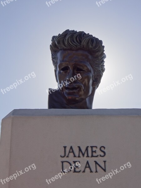 James Dean Sculpture Trip Outdoors Hollywood