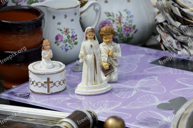 Flea Market Empty Attic Communicants Religion Children