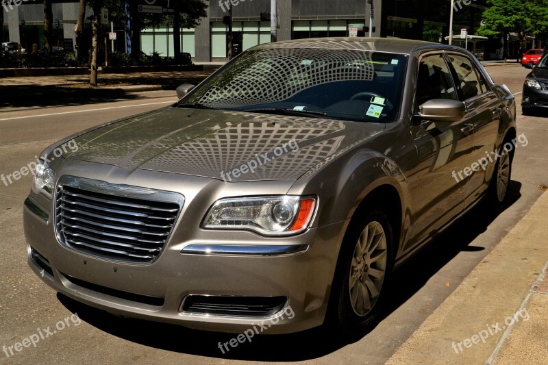 Chrysler 300 Sedan Hemi V8 Engine