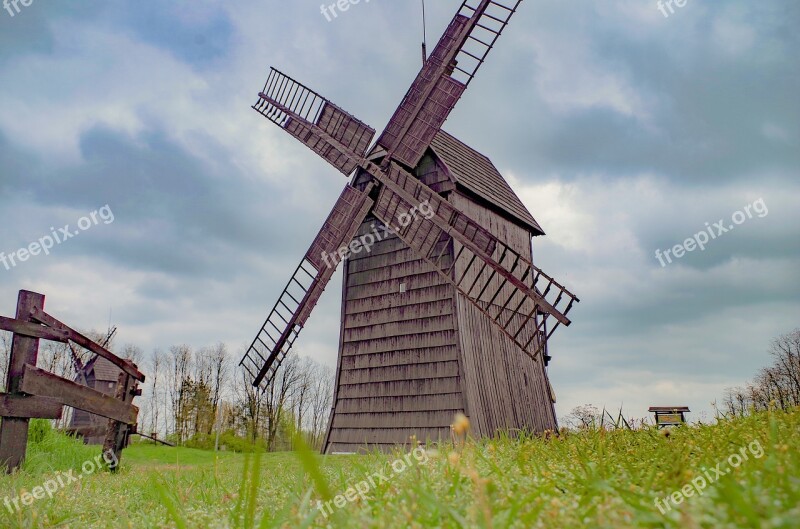 Windmill At The Court Of Sky No One Farm