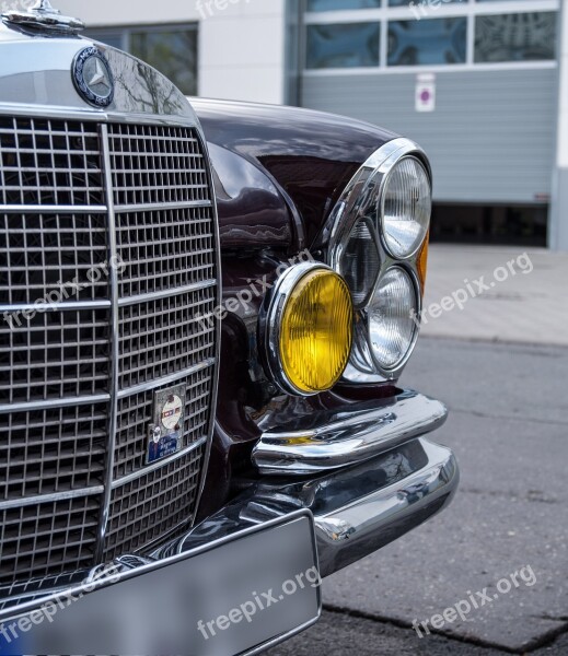 Auto Mercedes Oldtimer W111 Cabriolet