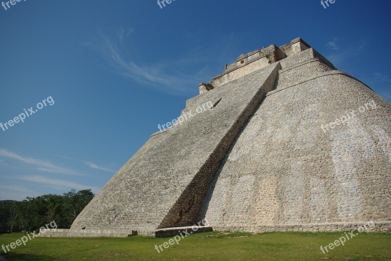 Travel Pyramid Stone Sky Architecture