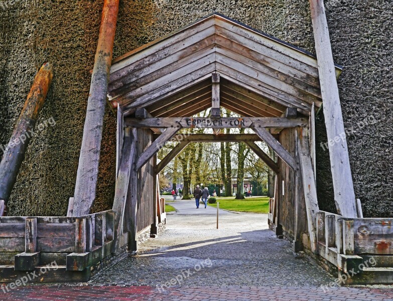 Spring In The Park The Climatic Health Resort Of Gradierwek Saline Brine