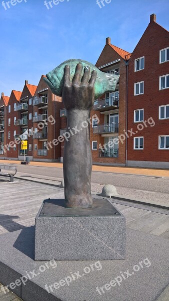 Monument Sculpture Artwork Modern Metal Sculpture On Granite Base