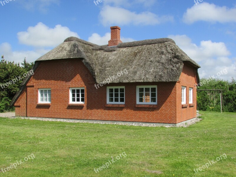 House Bungalow Roof Architecture Grass