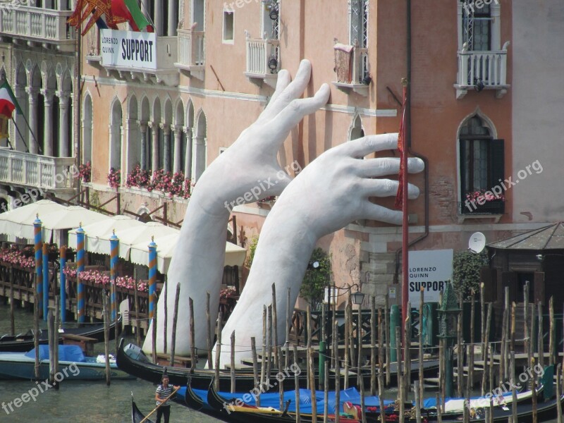 Gondola Venetian Channel City Road