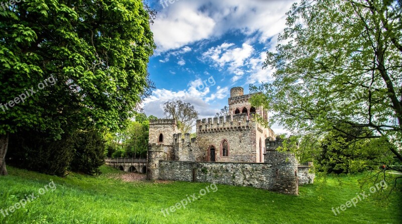 Wiesbaden Castle Park Mosburg Old Architecture